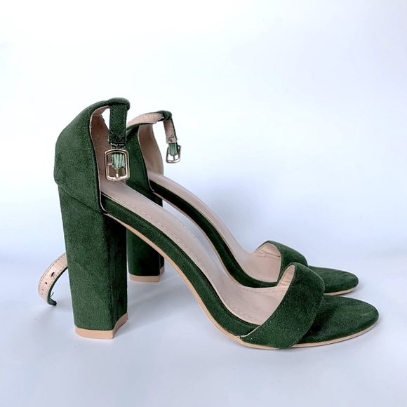 Faux Suede Ankle-Strap Heels Size 8 - Picture 3 of 6